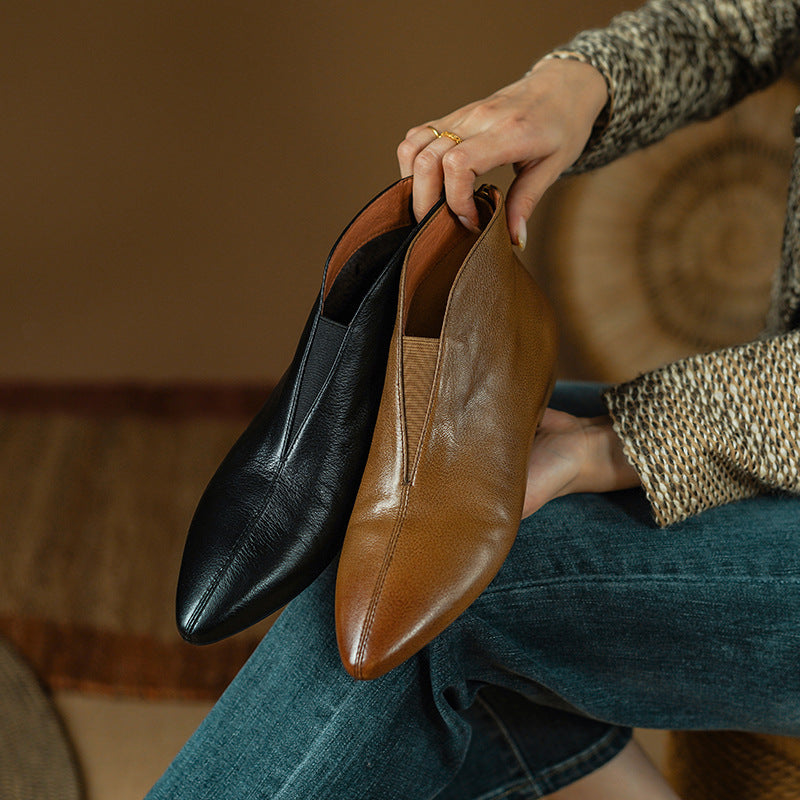 Retro Low-heeled Leather Ankle Boots With A Back Zipper